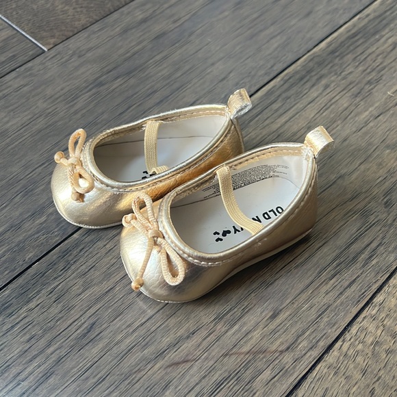 3-6 month baby shoes. - Picture 3 of 6